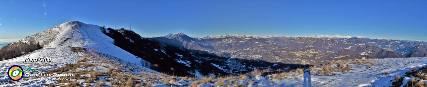 31 Vista panoramica verso Linzone e Orobie.jpg